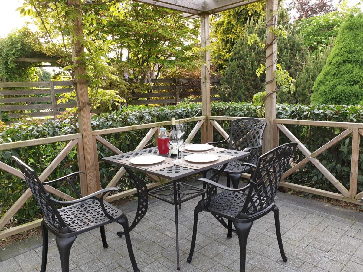 B&B Secret Garden Adults Only Voeren Exterior foto